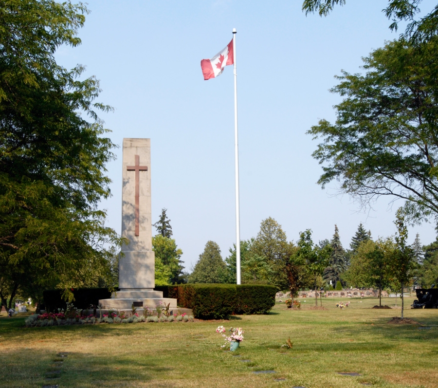 veterans monument at Beechwood Cemetery