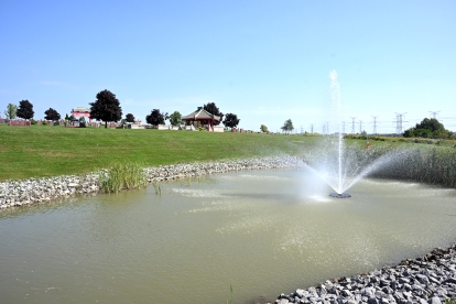 pond with fountain at Duffin meadows