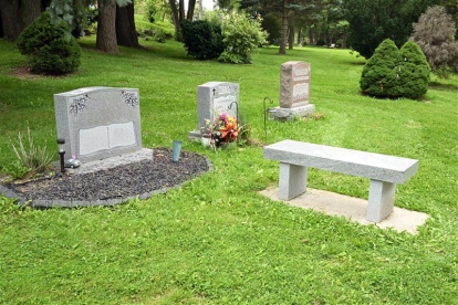 upright graves at Pine Hills