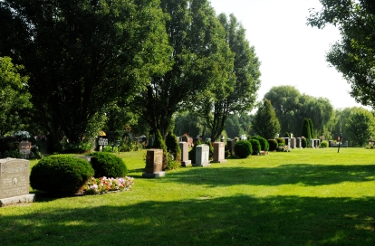 graves at Thornton Cemetery