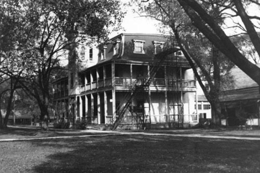 a hotel in the 1900s