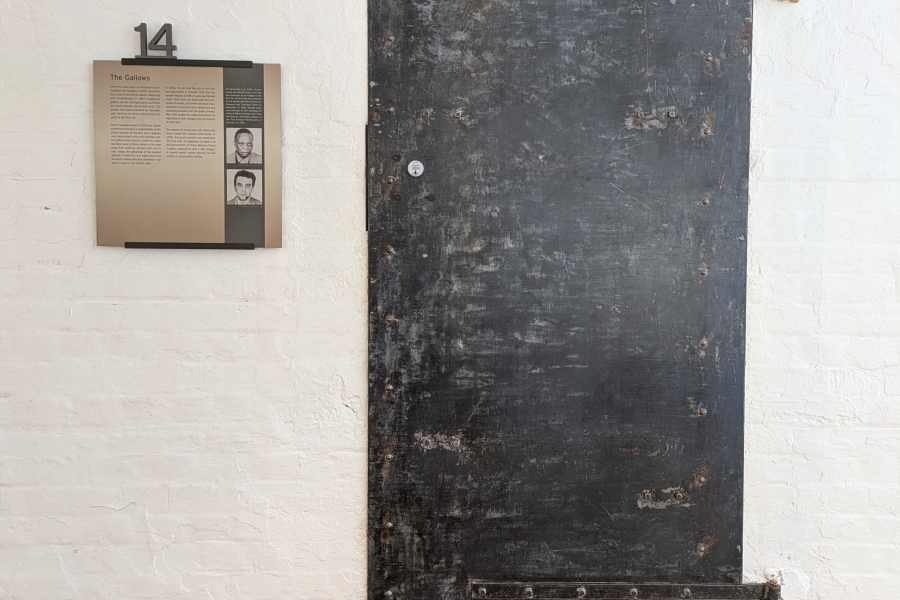 gallows of the Don Jail with plaque